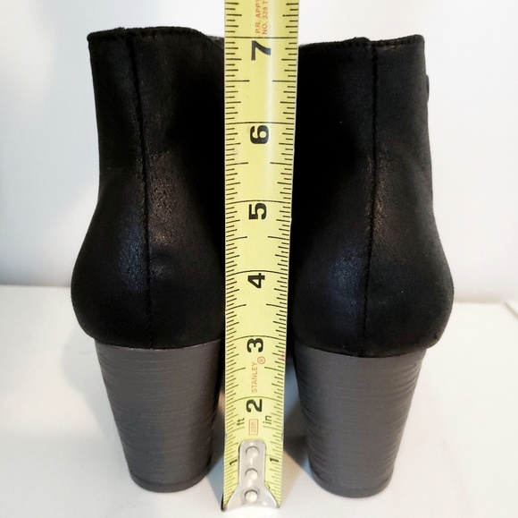 NWOT Heeled Bootie NEVER WORN - Picture 5 of 7